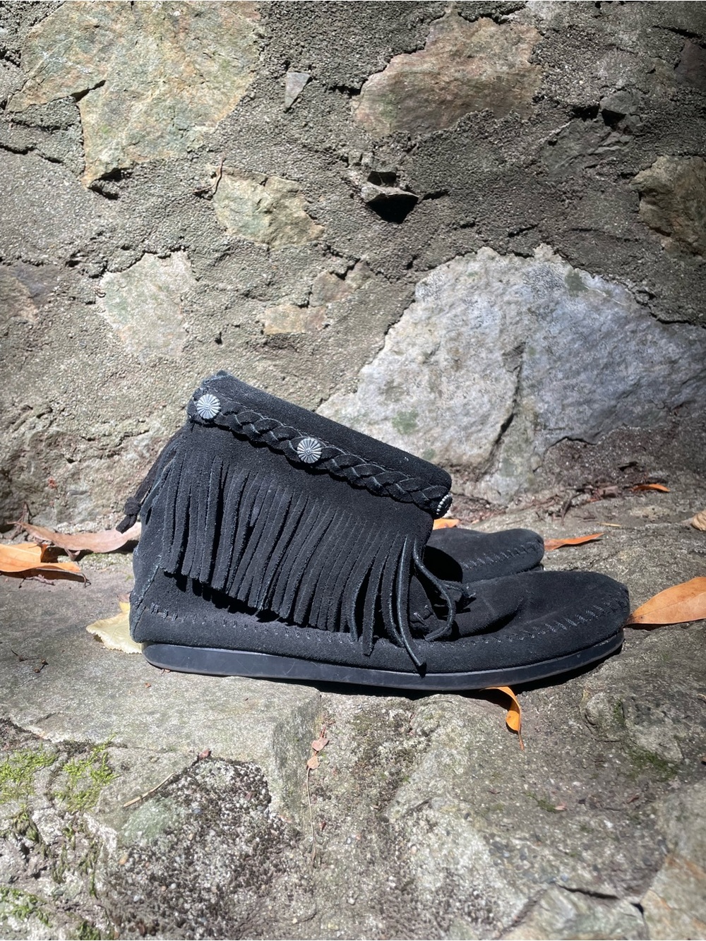 Minnetonka Black Fringe Moccasin Ankle Boots - Women Size 7